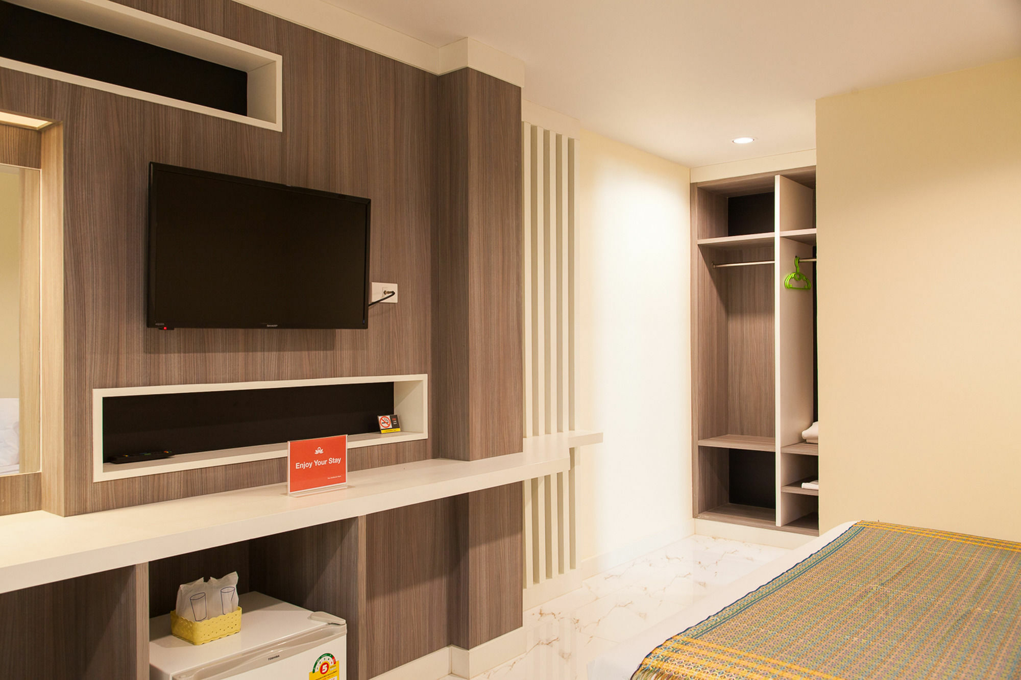Zen Rooms Samsen 3 Bangkok Eksteriør billede